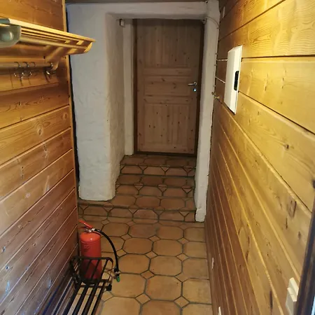 - 2 Bedrooms - Wi-fi *